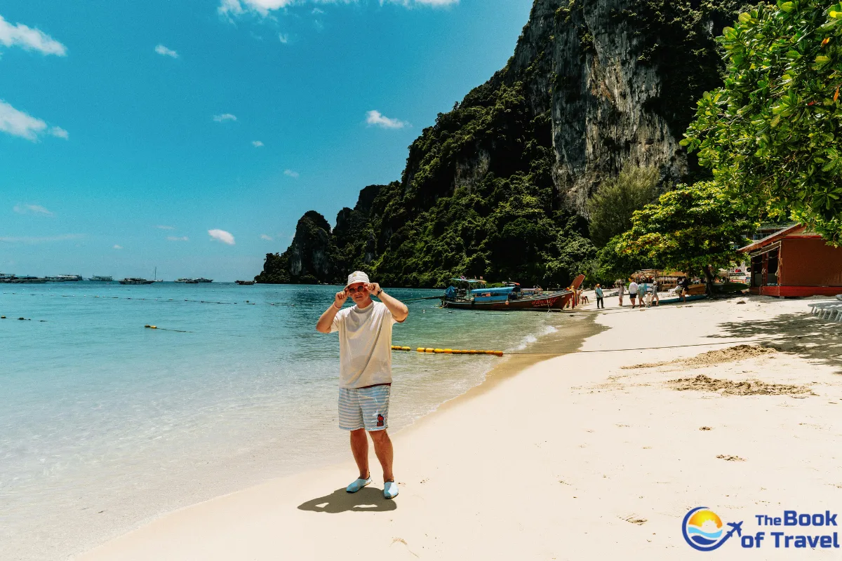 What are the top tips for traveling alone